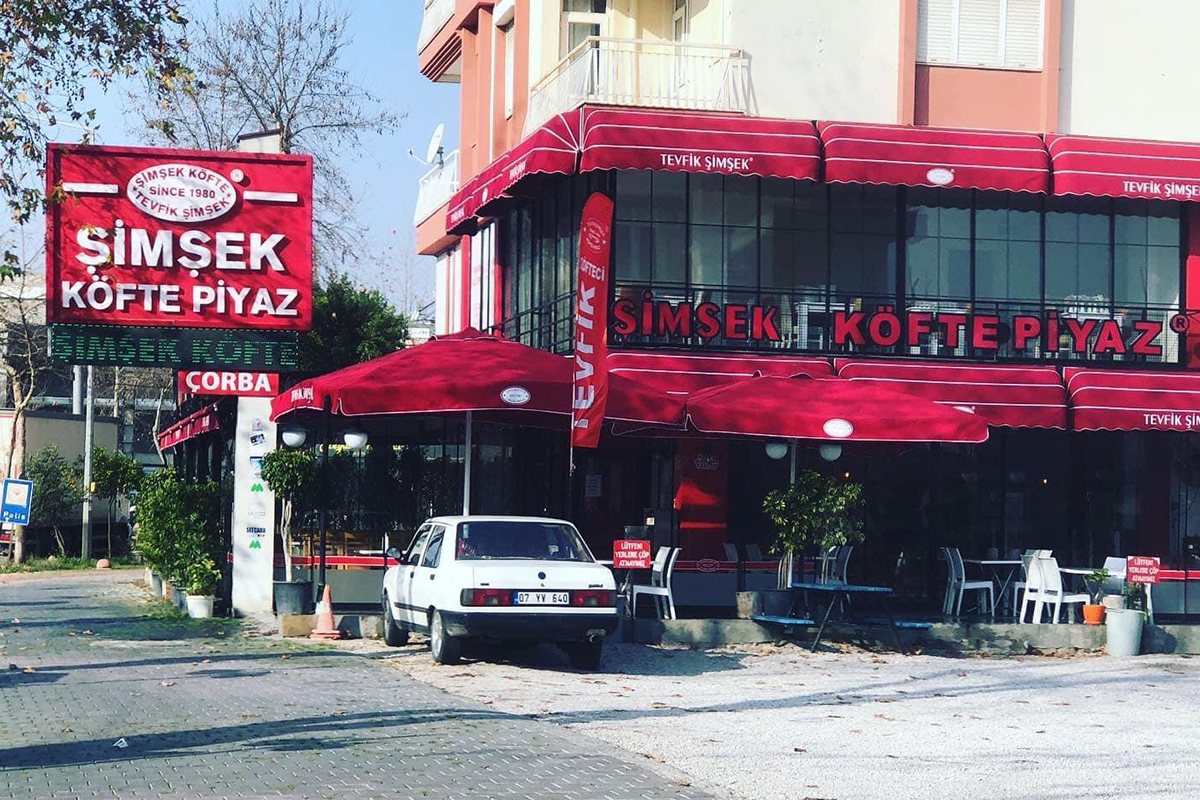 1980’den Günümüze: Şimşek Köfte Piyaz’ın Lezzet Yolculuğu