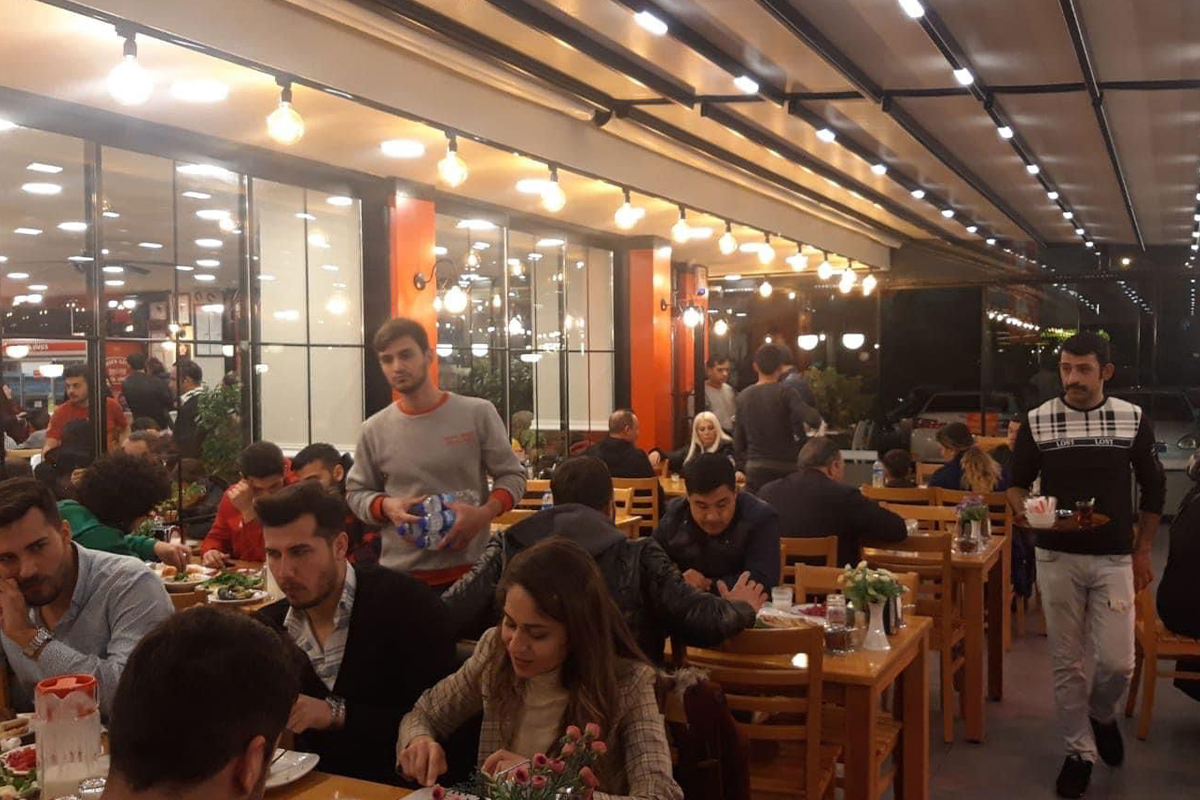 Antalya’da Neden Şimşek Köfte Piyaz Tercih Ediliyor?